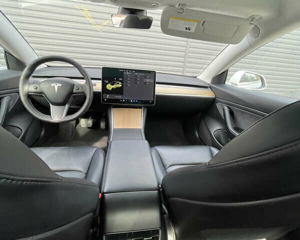 Тесла Модель 3, объемом двигателя 0 л и пробегом 49 тыс. км за 23500 $, фото 9 на Automoto.ua