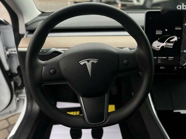 Тесла Модель 3, объемом двигателя 0 л и пробегом 80 тыс. км за 17800 $, фото 10 на Automoto.ua