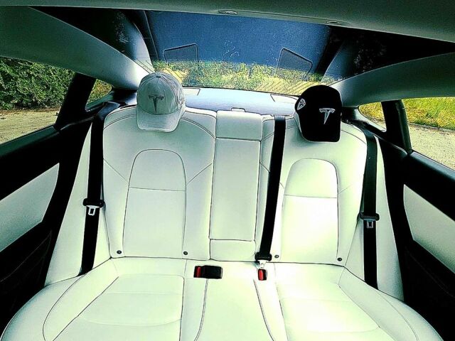 Тесла Модель 3 2020 в Запорожье на Automoto.ua Тесла Модель 3, объемом двигателя 0.32 л и пробегом 86 тыс. км за 23000 $, фото 9 на Automoto.ua