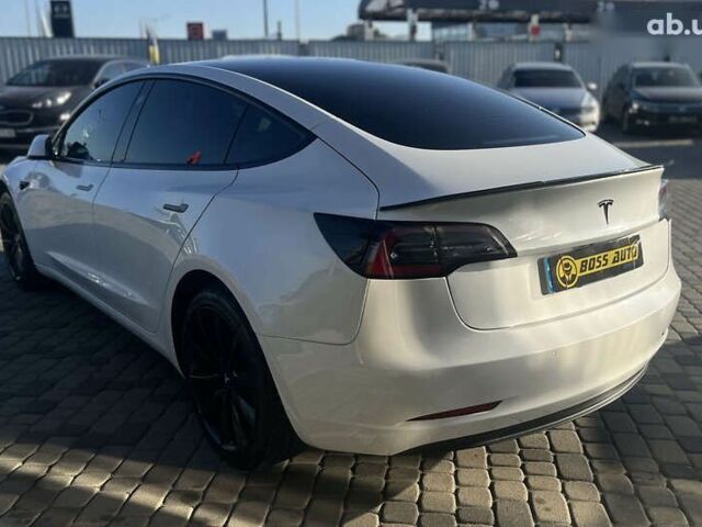 Тесла Модель 3 2020 в Мукачево на Automoto.ua Тесла Модель 3, объемом двигателя 0 л и пробегом 165 тыс. км за 19000 $, фото 4 на Automoto.ua