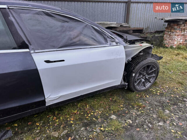 Тесла Модель 3, объемом двигателя 0 л и пробегом 169 тыс. км за 5500 $, фото 10 на Automoto.ua