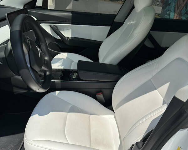 Тесла Модель 3, объемом двигателя 0 л и пробегом 61 тыс. км за 16300 $, фото 10 на Automoto.ua