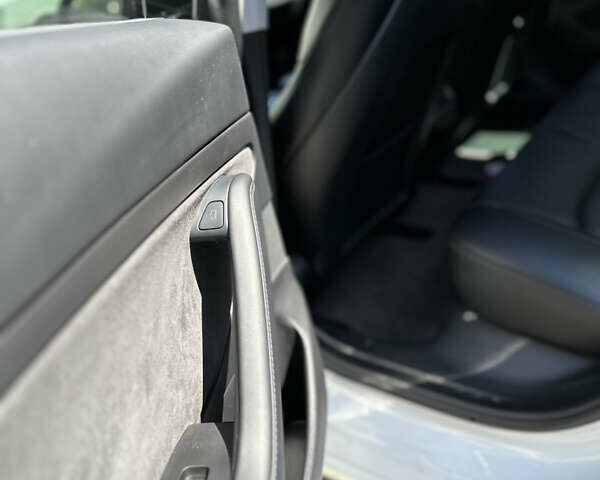 Тесла Модель 3, объемом двигателя 0 л и пробегом 70 тыс. км за 19000 $, фото 21 на Automoto.ua