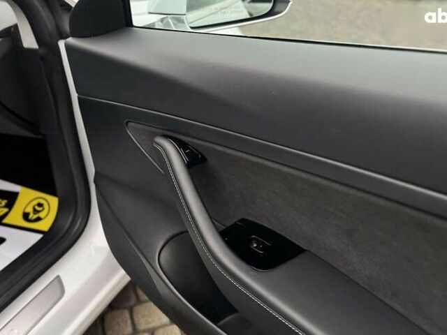 Тесла Модель 3, объемом двигателя 0 л и пробегом 80 тыс. км за 17800 $, фото 22 на Automoto.ua