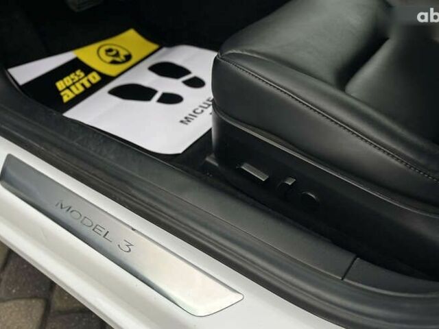 Тесла Модель 3, объемом двигателя 0 л и пробегом 80 тыс. км за 17800 $, фото 19 на Automoto.ua