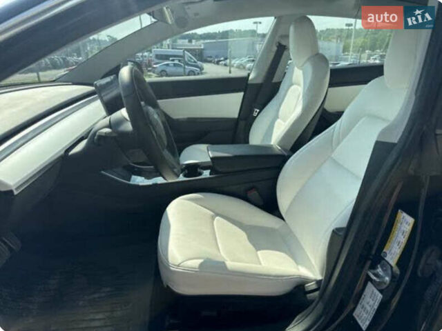 Тесла Модель 3, об'ємом двигуна 0 л та пробігом 77 тис. км за 16500 $, фото 4 на Automoto.ua