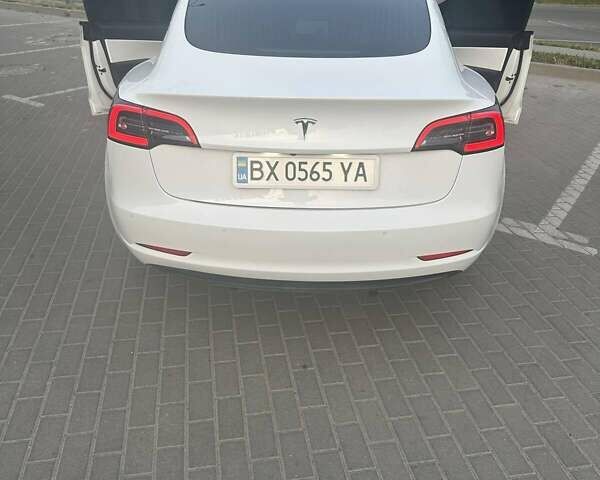 Тесла Модель 3, объемом двигателя 0 л и пробегом 101 тыс. км за 29600 $, фото 4 на Automoto.ua
