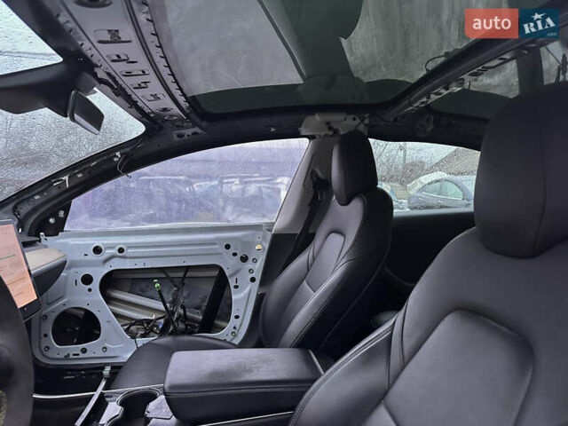 Тесла Модель 3, объемом двигателя 0 л и пробегом 169 тыс. км за 5500 $, фото 14 на Automoto.ua