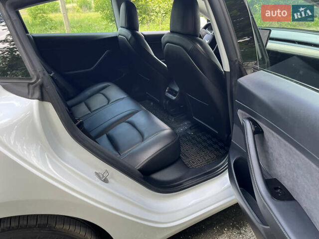 Тесла Модель 3, об'ємом двигуна 0 л та пробігом 93 тис. км за 17700 $, фото 10 на Automoto.ua