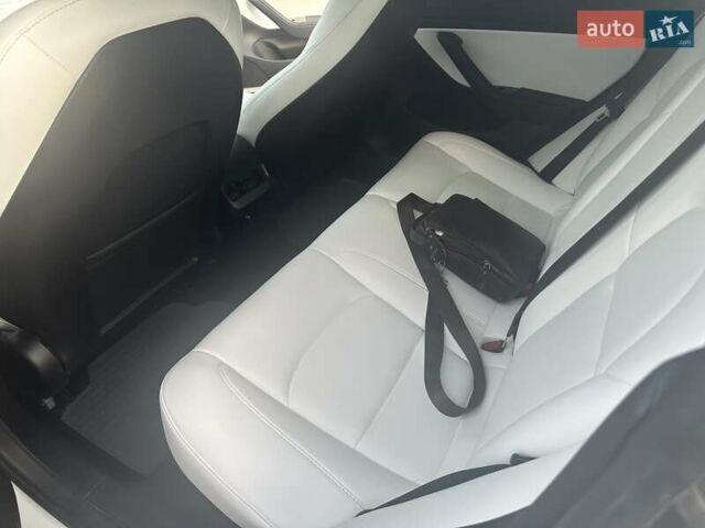 Тесла Модель 3, объемом двигателя 0 л и пробегом 101 тыс. км за 29600 $, фото 9 на Automoto.ua