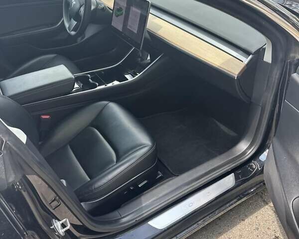 Тесла Модель 3, объемом двигателя 0 л и пробегом 170 тыс. км за 12600 $, фото 15 на Automoto.ua