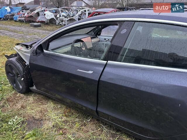Тесла Модель 3, объемом двигателя 0 л и пробегом 169 тыс. км за 5500 $, фото 8 на Automoto.ua