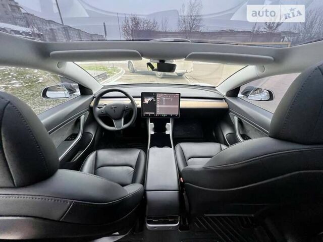 Тесла Модель 3, объемом двигателя 0 л и пробегом 65 тыс. км за 20000 $, фото 2 на Automoto.ua