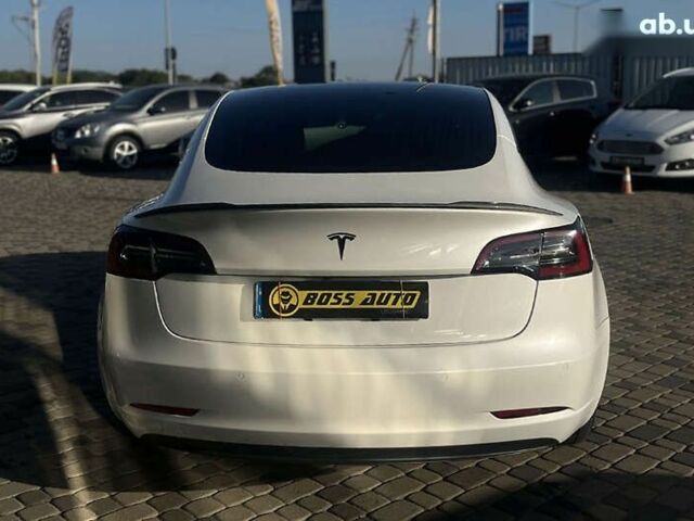 Тесла Модель 3 2020 в Мукачево на Automoto.ua Тесла Модель 3, объемом двигателя 0 л и пробегом 165 тыс. км за 19000 $, фото 5 на Automoto.ua