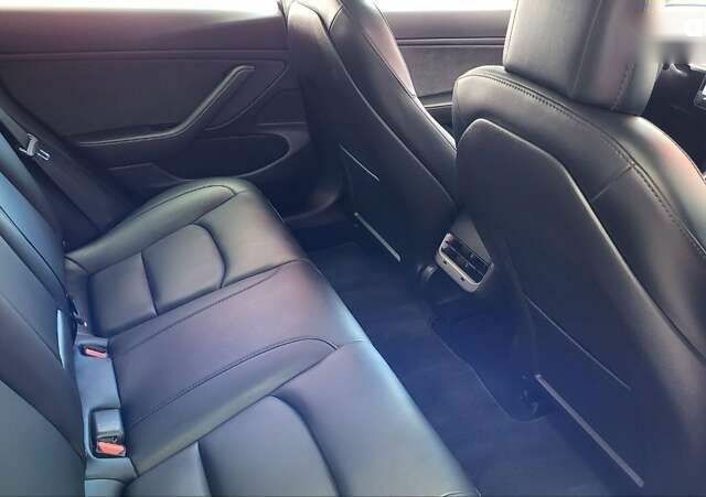 Тесла Модель 3, объемом двигателя 0 л и пробегом 45 тыс. км за 20500 $, фото 18 на Automoto.ua