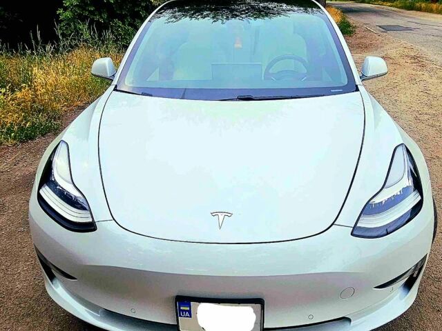 Тесла Модель 3 2020 в Запорожье на Automoto.ua Тесла Модель 3, объемом двигателя 0.32 л и пробегом 86 тыс. км за 23000 $, фото 2 на Automoto.ua