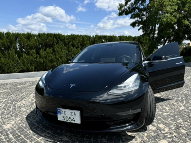Тесла Модель 3, объемом двигателя 0 л и пробегом 45 тыс. км за 19500 $, фото 1 на Automoto.ua