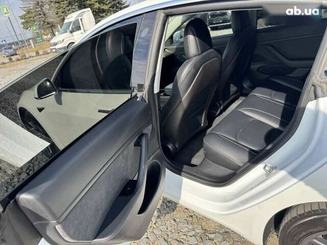 Тесла Модель 3, объемом двигателя 0 л и пробегом 130 тыс. км за 16950 $, фото 24 на Automoto.ua