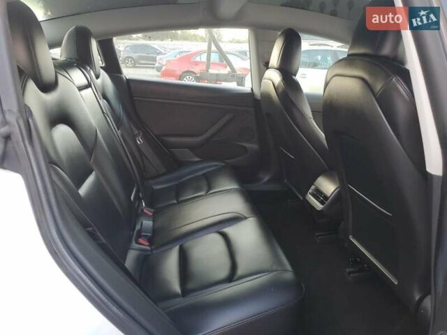 Тесла Модель 3, объемом двигателя 0 л и пробегом 76 тыс. км за 7050 $, фото 9 на Automoto.ua