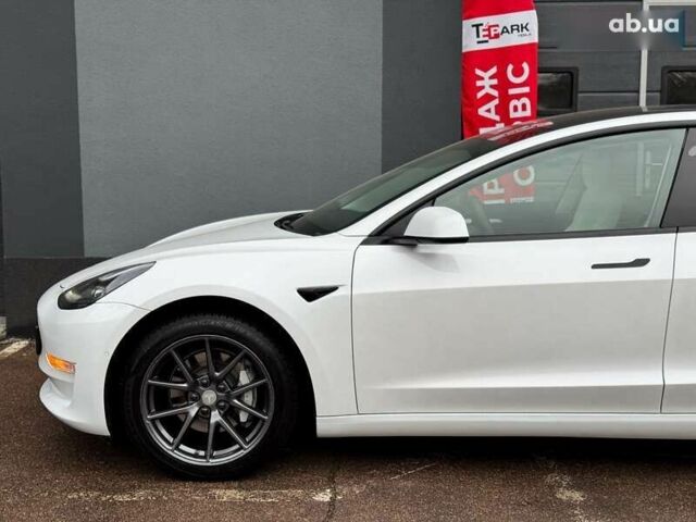 Тесла Модель 3, объемом двигателя 0 л и пробегом 85 тыс. км за 19000 $, фото 4 на Automoto.ua