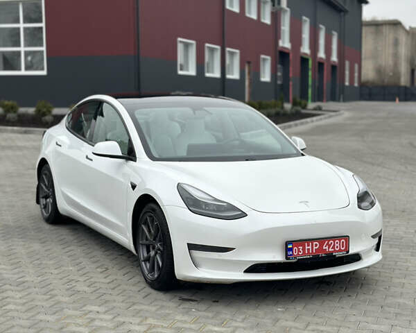 Тесла Модель 3, об'ємом двигуна 0 л та пробігом 137 тис. км за 16250 $, фото 1 на Automoto.ua