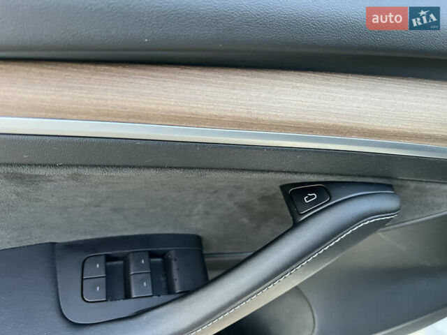 Тесла Модель 3, объемом двигателя 0 л и пробегом 99 тыс. км за 16900 $, фото 26 на Automoto.ua