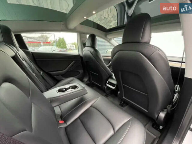Тесла Модель 3, об'ємом двигуна 0 л та пробігом 65 тис. км за 25000 $, фото 22 на Automoto.ua