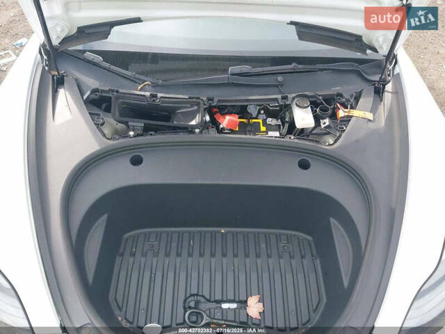Тесла Модель 3 2021 у Києві на Automoto.ua Тесла Модель 3, об'ємом двигуна 0 л та пробігом 79 тис. км за 15100 $, фото 6 на Automoto.ua