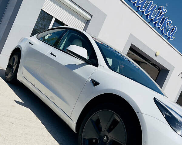 Тесла Модель 3, об'ємом двигуна 0 л та пробігом 40 тис. км за 20200 $, фото 1 на Automoto.ua