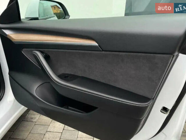 Тесла Модель 3, об'ємом двигуна 0 л та пробігом 65 тис. км за 25000 $, фото 20 на Automoto.ua