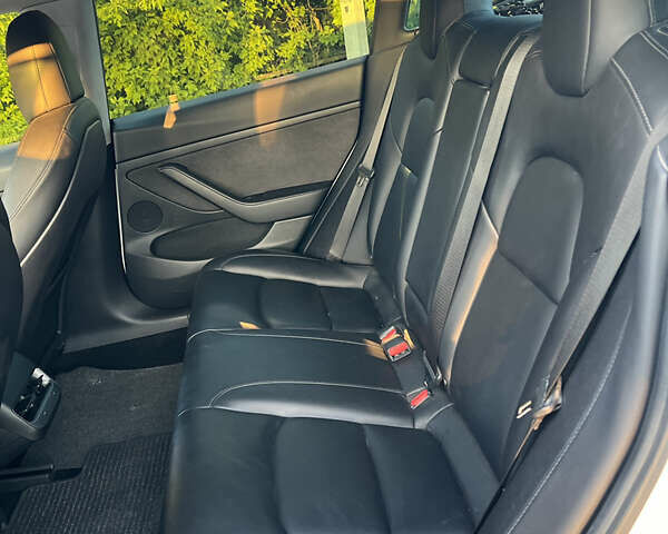 Тесла Модель 3, объемом двигателя 0 л и пробегом 99 тыс. км за 16900 $, фото 20 на Automoto.ua