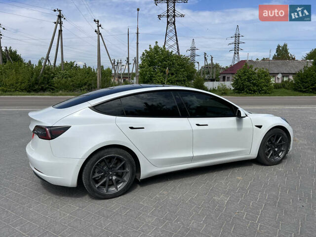 Тесла Модель 3, объемом двигателя 0 л и пробегом 99 тыс. км за 16900 $, фото 16 на Automoto.ua