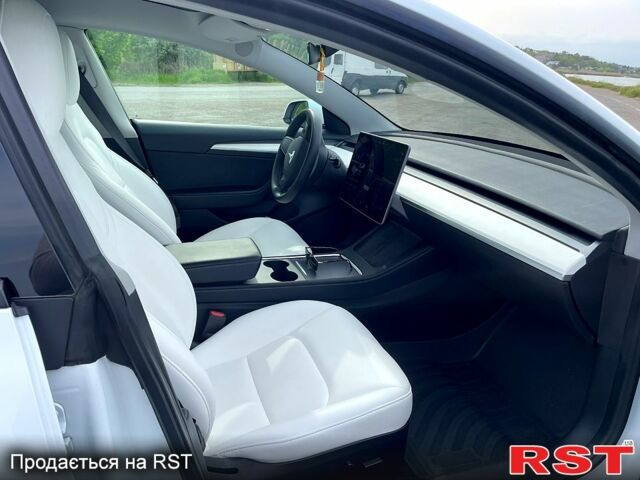 Тесла Модель 3, об'ємом двигуна 0.21 л та пробігом 73 тис. км за 19999 $, фото 9 на Automoto.ua