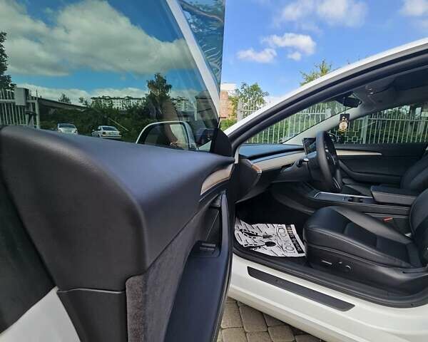 Тесла Модель 3, объемом двигателя 0 л и пробегом 51 тыс. км за 29000 $, фото 9 на Automoto.ua