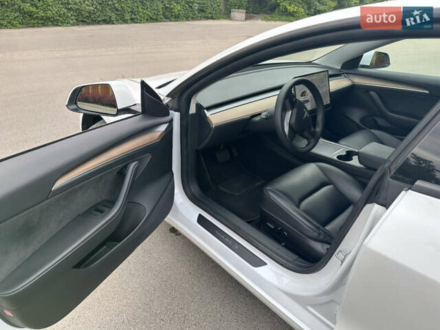 Тесла Модель 3, объемом двигателя 0 л и пробегом 66 тыс. км за 20000 $, фото 9 на Automoto.ua