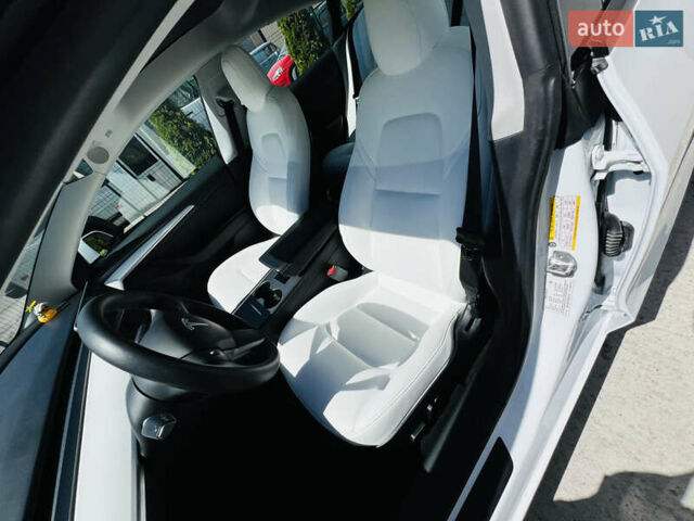 Тесла Модель 3, об'ємом двигуна 0 л та пробігом 40 тис. км за 20200 $, фото 15 на Automoto.ua