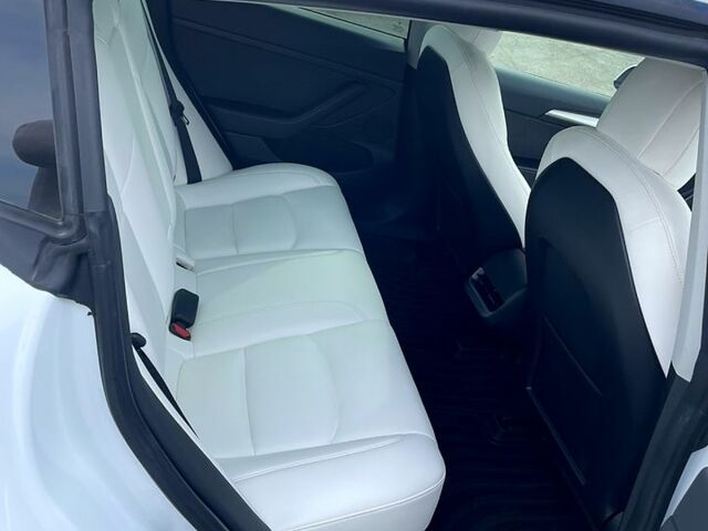 Тесла Модель 3, об'ємом двигуна 0.21 л та пробігом 73 тис. км за 19999 $, фото 7 на Automoto.ua