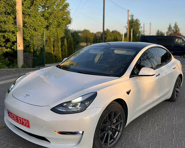 Тесла Модель 3, объемом двигателя 0 л и пробегом 99 тыс. км за 16900 $, фото 1 на Automoto.ua