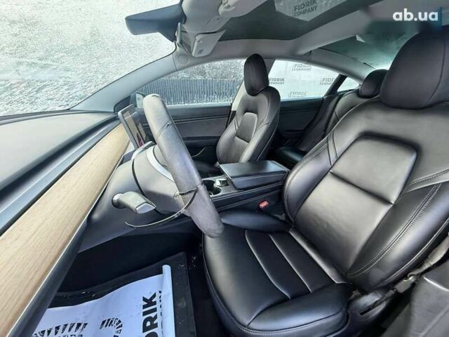 Тесла Модель 3, объемом двигателя 0 л и пробегом 205 тыс. км за 15800 $, фото 13 на Automoto.ua