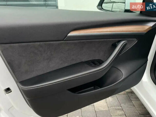 Тесла Модель 3, об'ємом двигуна 0 л та пробігом 65 тис. км за 25000 $, фото 13 на Automoto.ua