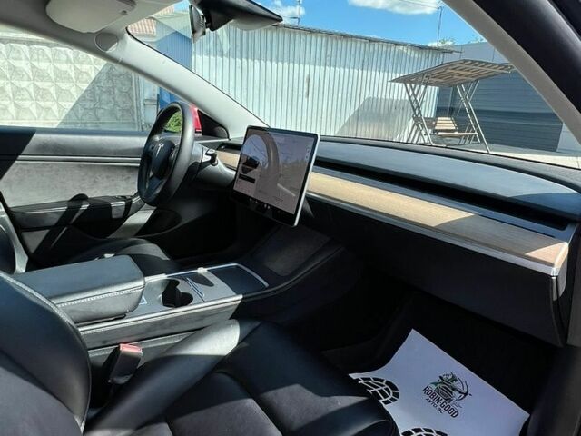 Тесла Модель 3, объемом двигателя 0 л и пробегом 82 тыс. км за 18900 $, фото 23 на Automoto.ua