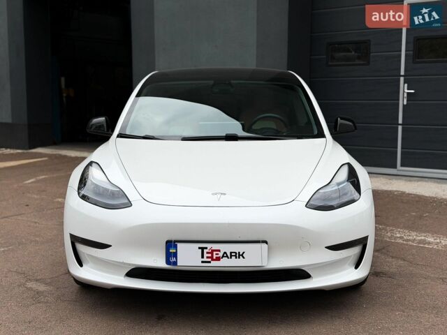 Тесла Модель 3, объемом двигателя 0 л и пробегом 67 тыс. км за 20999 $, фото 1 на Automoto.ua