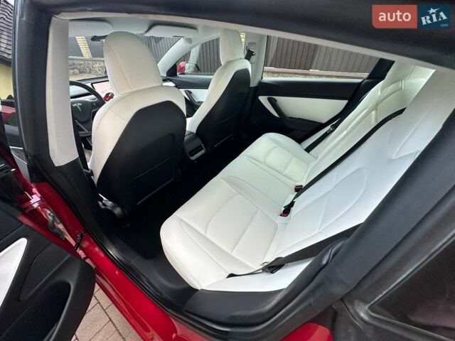 Тесла Модель 3, объемом двигателя 0 л и пробегом 42 тыс. км за 20300 $, фото 7 на Automoto.ua
