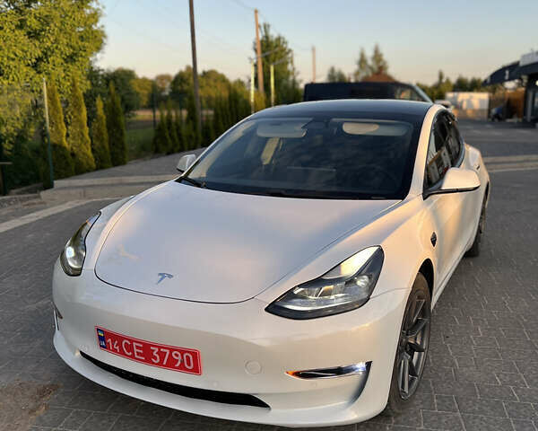 Тесла Модель 3, объемом двигателя 0 л и пробегом 99 тыс. км за 16900 $, фото 2 на Automoto.ua