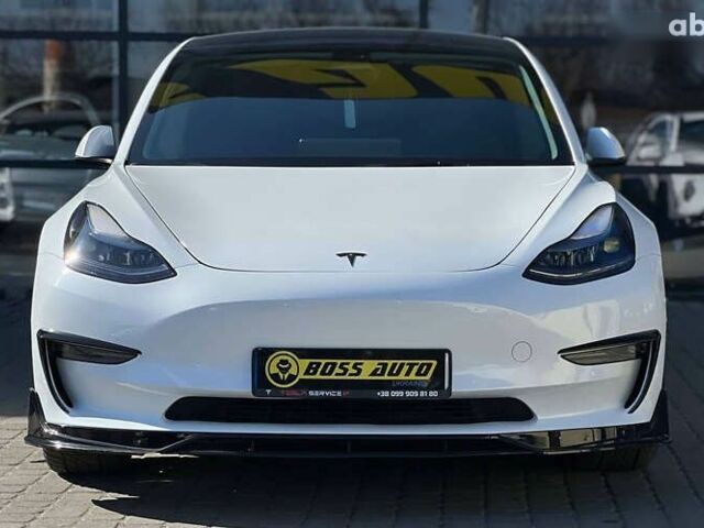Тесла Модель 3, объемом двигателя 0 л и пробегом 53 тыс. км за 23999 $, фото 1 на Automoto.ua