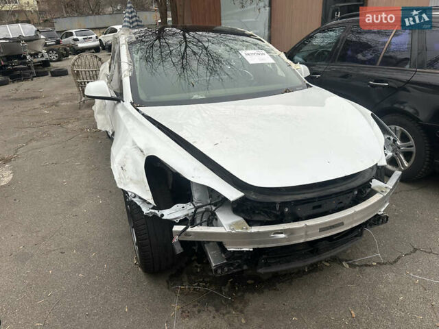 Тесла Модель 3, объемом двигателя 0 л и пробегом 60 тыс. км за 6500 $, фото 1 на Automoto.ua