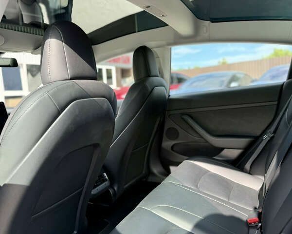 Тесла Модель 3, объемом двигателя 0 л и пробегом 12 тыс. км за 27900 $, фото 19 на Automoto.ua