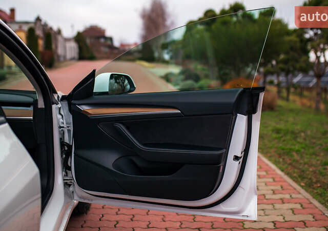 Тесла Модель 3, об'ємом двигуна 0 л та пробігом 75 тис. км за 23499 $, фото 39 на Automoto.ua