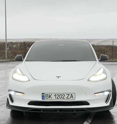 Тесла Модель 3, об'ємом двигуна 0 л та пробігом 15 тис. км за 22000 $, фото 2 на Automoto.ua