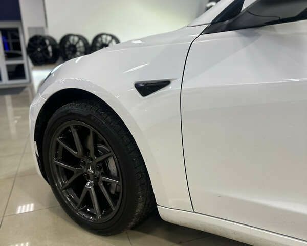Тесла Модель 3, об'ємом двигуна 0 л та пробігом 19 тис. км за 25999 $, фото 12 на Automoto.ua